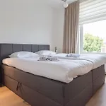 Harry With Private Parking זנדוורט