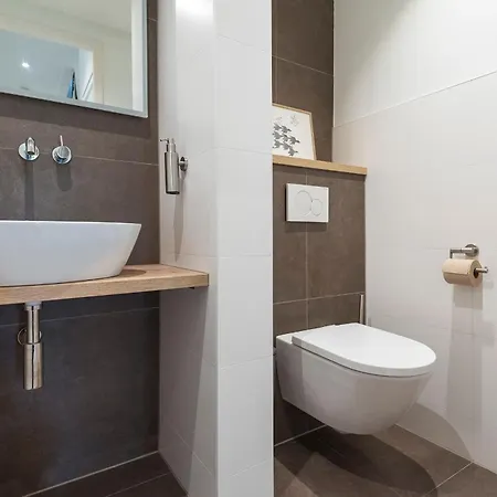 Harry With Private Parking