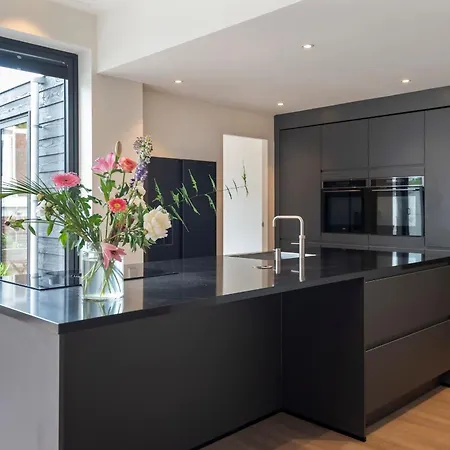 別荘 Harry With Private Parking