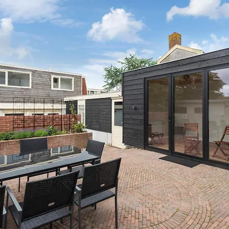 Holiday home Harry With Private Parking *